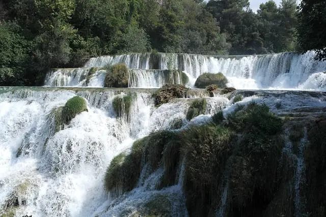 10 Experiencias Culturales Imperdibles en Destinos Únicos