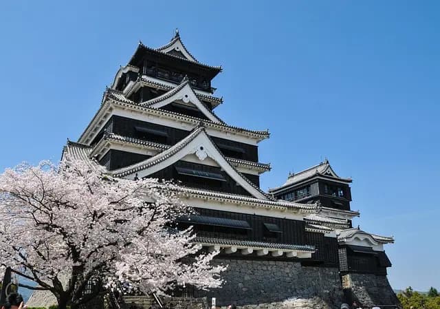Top 10 Destinos Únicos para Viajar en Primavera