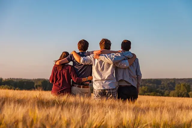 Descubre los Mejores Destinos Únicos para Viajar con Amigos