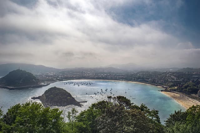 10 Playas Secretas que Debes Conocer en España